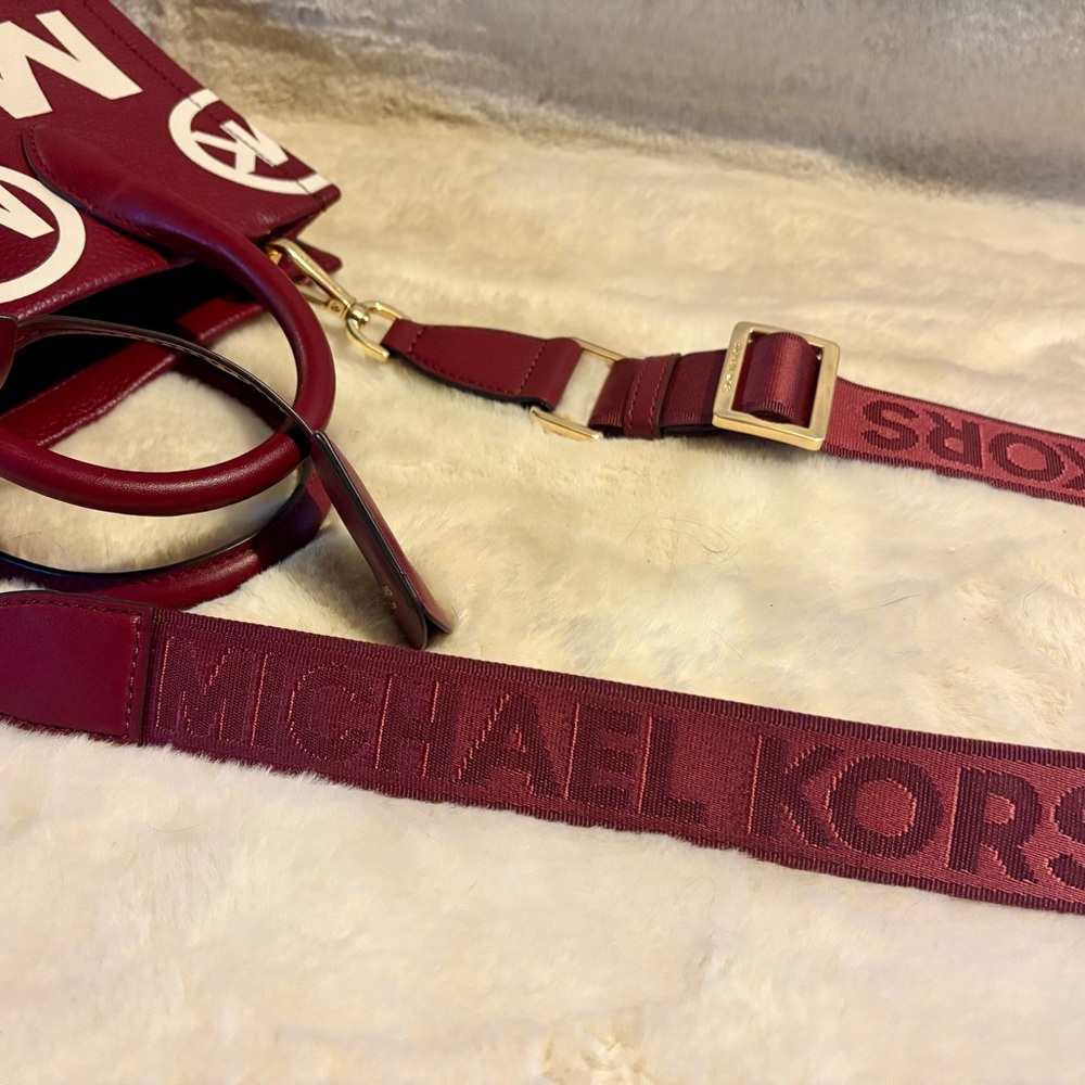 Michael Kors Burgundy and White Crossbody Tote - Picture 4 of 7